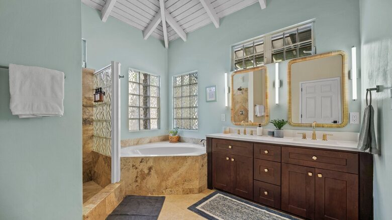 Northside St. Thomas Villa with Infinity Pool and Island Views - Northside, Virgin Islands, U.S.