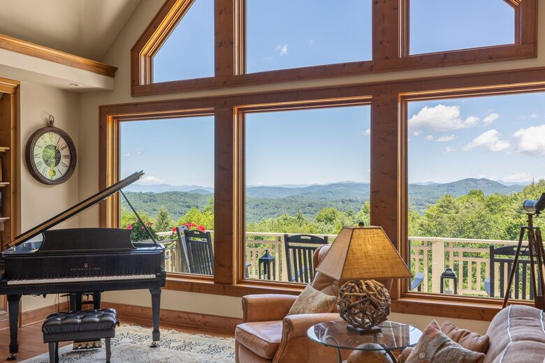 Whiteside Mountain Retreat with Sweeping Valley Views - Highlands, North Carolina