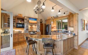 Whiteside Mountain Retreat with Sweeping Valley Views - Highlands, North Carolina