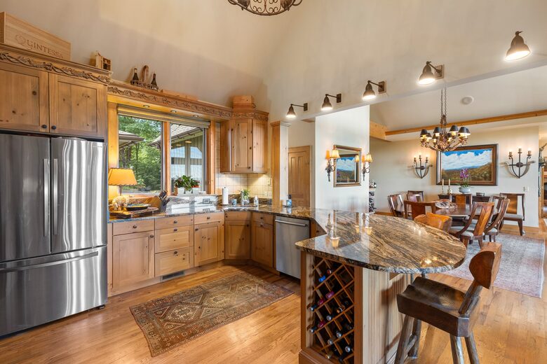 Whiteside Mountain Retreat with Sweeping Valley Views - Highlands, North Carolina