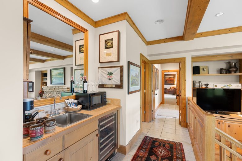 Whiteside Mountain Retreat with Sweeping Valley Views - Highlands, North Carolina