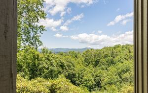 Whiteside Mountain Retreat with Sweeping Valley Views - Highlands, North Carolina