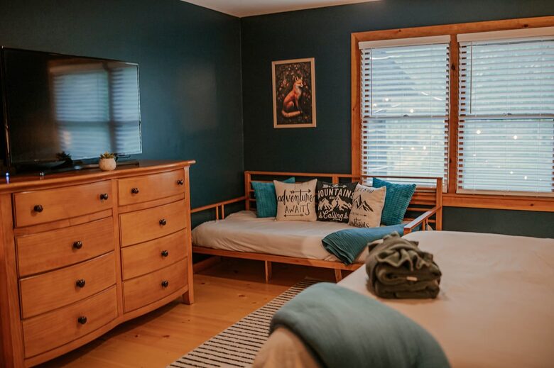 Ellijay Mountain Retreat with Flat Riverfront Backyard - Ellijay, Georgia