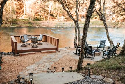 Ellijay Mountain Retreat with Flat Riverfront Backyard - Ellijay, Georgia