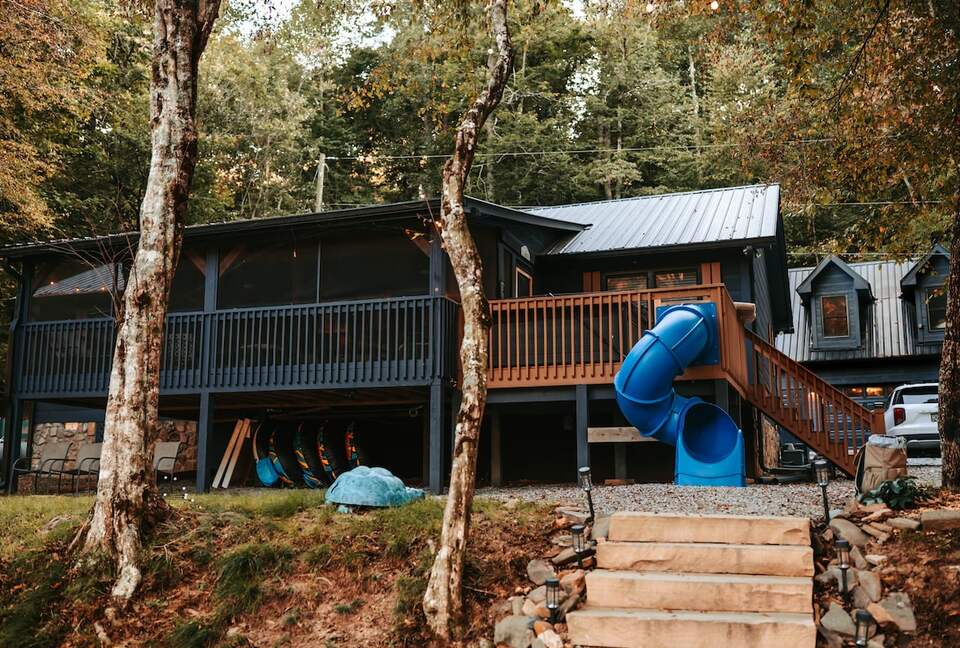Ellijay Mountain Retreat with Flat Riverfront Backyard - Ellijay, Georgia