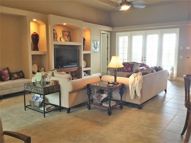 Yacht Club Gem - Cape Coral, Florida