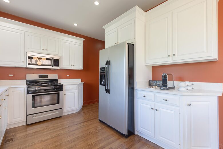 Elegant Townhouse in Historic Western Springs - Western Springs, Illinois