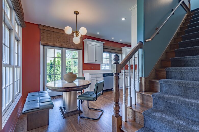 Elegant Townhouse in Historic Western Springs - Western Springs, Illinois