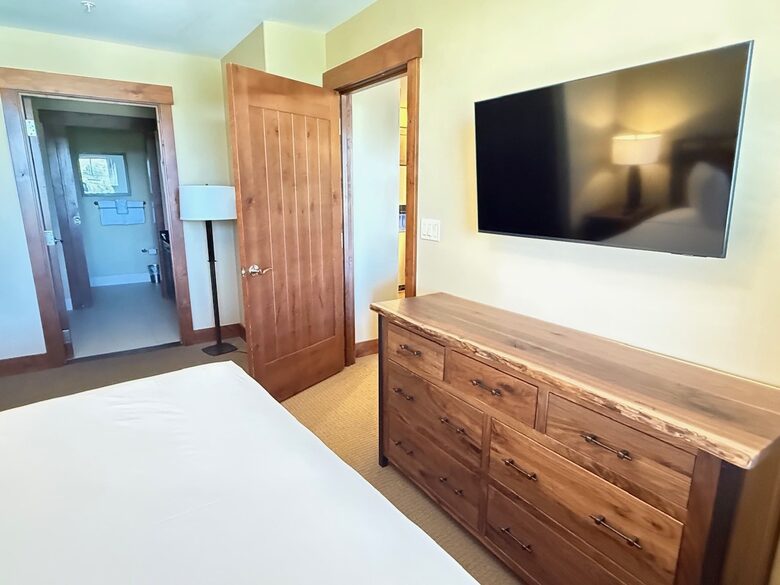 Peak 8 Ski-In/Ski-Out Condo with Resort Amenities - Breckenridge, Colorado