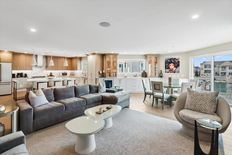 Margate Bayfront Home with Private Dock - Margate City, New Jersey