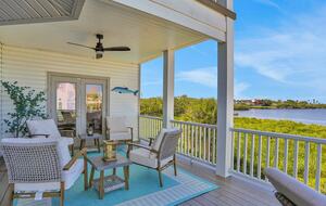 Driftwood Dreams Waterfront Retreat with Pool and Game Room - Palm Harbor, Florida