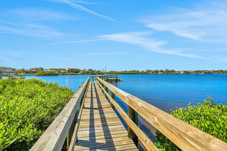 Driftwood Dreams Waterfront Retreat with Pool and Game Room - Palm Harbor, Florida