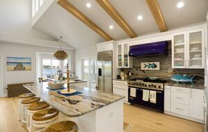 Driftwood Dreams Waterfront Retreat with Pool and Game Room - Palm Harbor, Florida