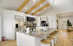 Driftwood Dreams Waterfront Retreat with Pool and Game Room - Palm Harbor, Florida