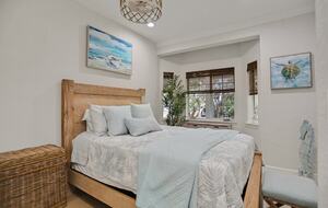 Driftwood Dreams Waterfront Retreat with Pool and Game Room - Palm Harbor, Florida