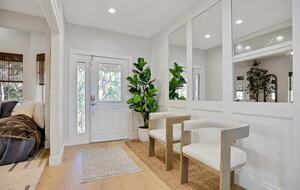 Driftwood Dreams Waterfront Retreat with Pool and Game Room - Palm Harbor, Florida