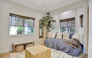 Driftwood Dreams Waterfront Retreat with Pool and Game Room - Palm Harbor, Florida