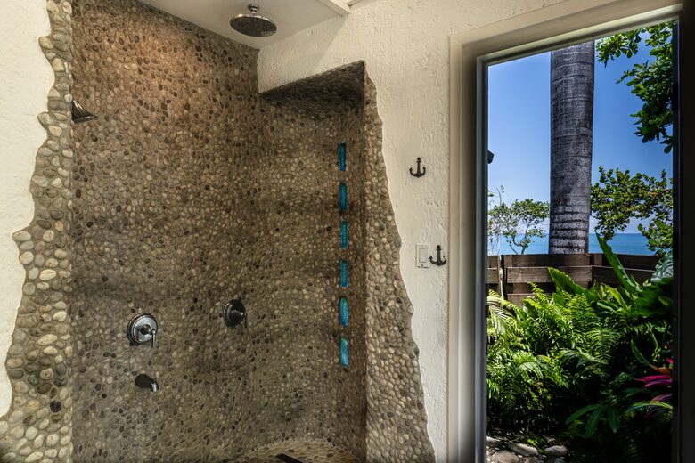 Luxurious Ocean Front Villa - Brown Shuggah (Ocho Rios) - Llandovery Estate, Jamaica