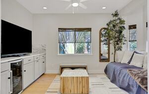 Driftwood Dreams Waterfront Retreat with Pool and Game Room - Palm Harbor, Florida