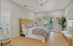 Driftwood Dreams Waterfront Retreat with Pool and Game Room - Palm Harbor, Florida