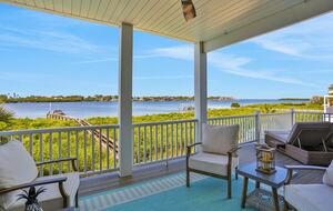 Driftwood Dreams Waterfront Retreat with Pool and Game Room - Palm Harbor, Florida