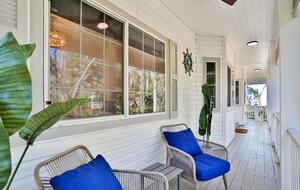 Driftwood Dreams Waterfront Retreat with Pool and Game Room - Palm Harbor, Florida