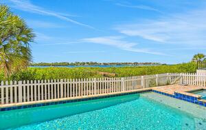 Driftwood Dreams Waterfront Retreat with Pool and Game Room - Palm Harbor, Florida