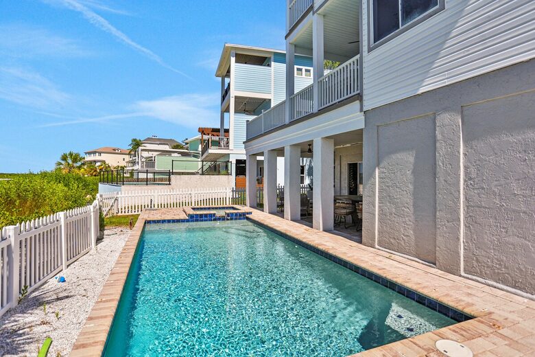 Driftwood Dreams Waterfront Retreat with Pool and Game Room - Palm Harbor, Florida