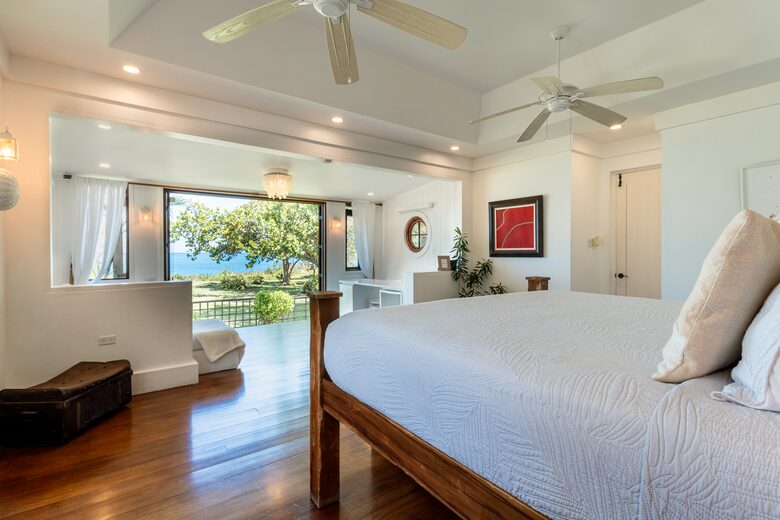 Luxurious Ocean Front Villa - Brown Shuggah (Ocho Rios) - Llandovery Estate, Jamaica