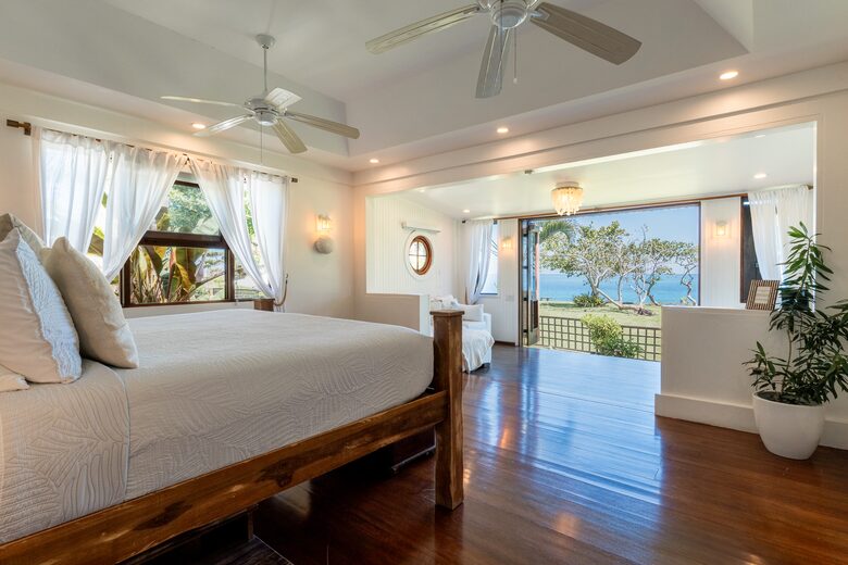 Luxurious Ocean Front Villa - Brown Shuggah (Ocho Rios) - Llandovery Estate, Jamaica