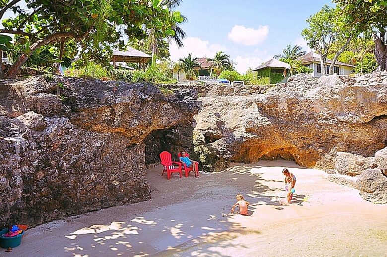 Luxurious Ocean Front Villa - Brown Shuggah (Ocho Rios) - Llandovery Estate, Jamaica
