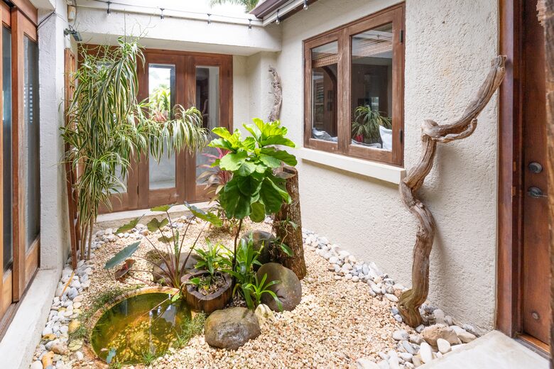 Luxurious Ocean Front Villa - Brown Shuggah (Ocho Rios) - Llandovery Estate, Jamaica