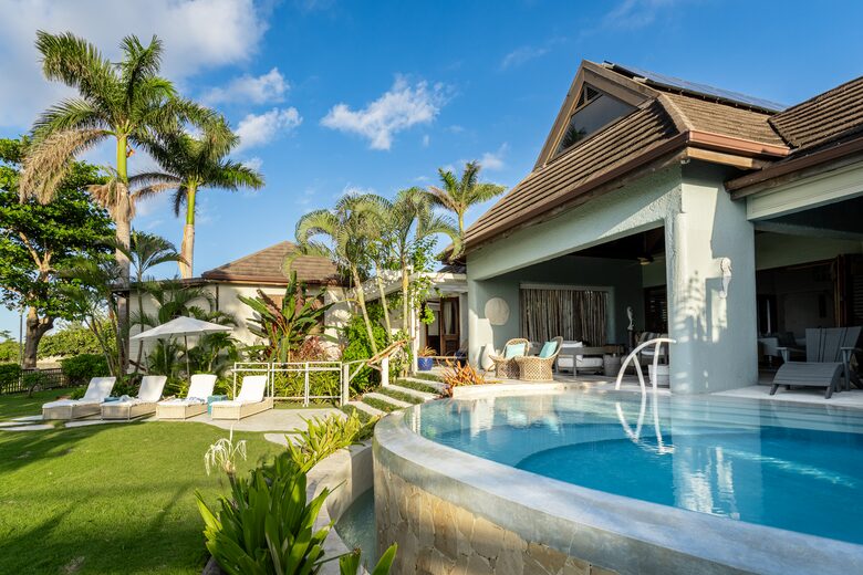 Luxurious Ocean Front Villa - Brown Shuggah (Ocho Rios) - Llandovery Estate, Jamaica