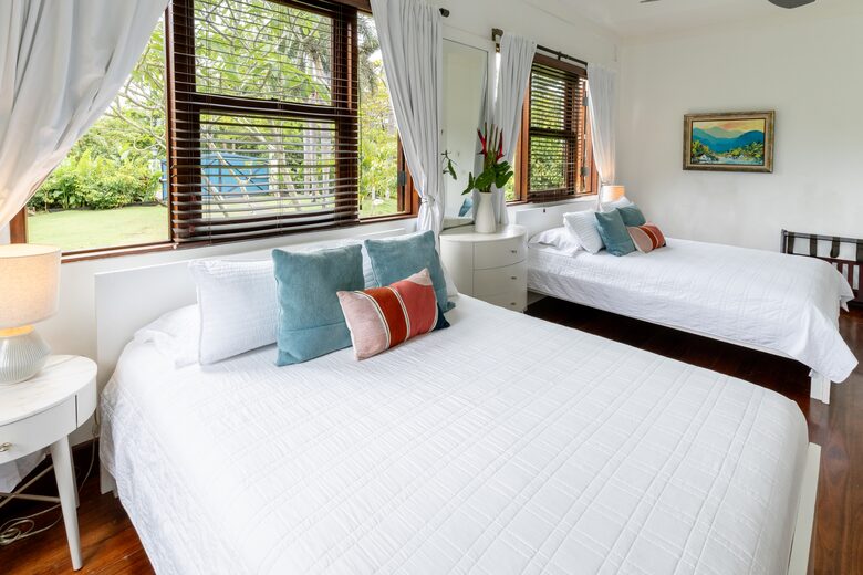Luxurious Ocean Front Villa - Brown Shuggah (Ocho Rios) - Llandovery Estate, Jamaica