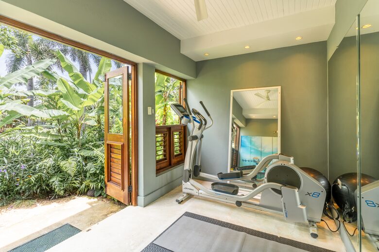Luxurious Ocean Front Villa - Brown Shuggah (Ocho Rios) - Llandovery Estate, Jamaica