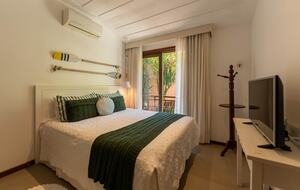 A Grand Waterfront Estate on Angra’s Enchanting Costa Verde - Angra dos Reis, Brazil