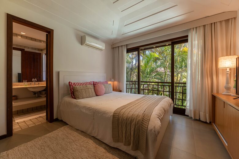 A Grand Waterfront Estate on Angra’s Enchanting Costa Verde - Angra dos Reis, Brazil