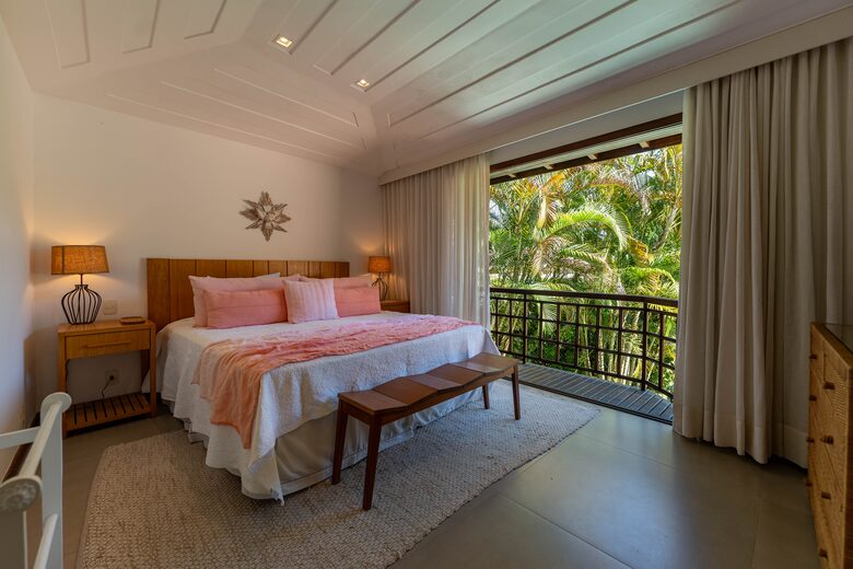 A Grand Waterfront Estate on Angra’s Enchanting Costa Verde - Angra dos Reis, Brazil