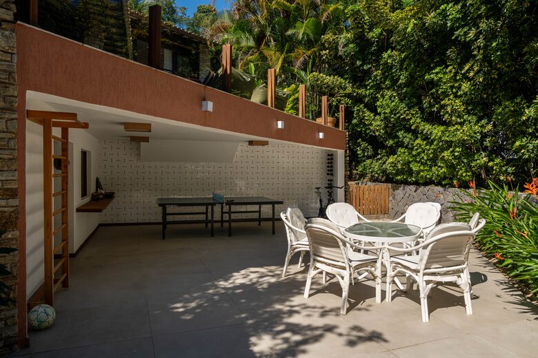 A Grand Waterfront Estate on Angra’s Enchanting Costa Verde - Angra dos Reis, Brazil