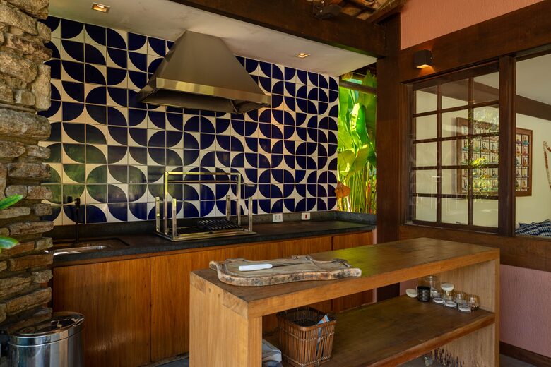 A Grand Waterfront Estate on Angra’s Enchanting Costa Verde - Angra dos Reis, Brazil