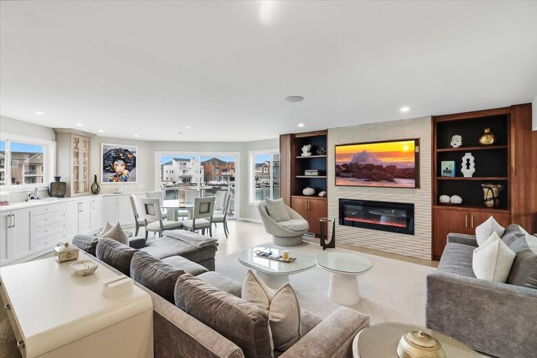 Margate Bayfront Home with Private Dock - Margate City, New Jersey