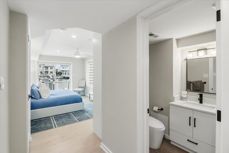 Margate Bayfront Home with Private Dock - Margate City, New Jersey