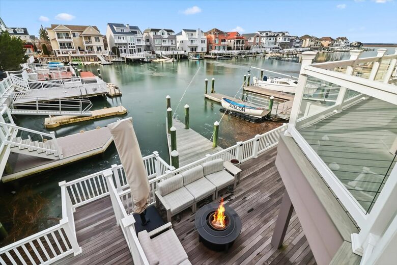 Margate Bayfront Home with Private Dock - Margate City, New Jersey