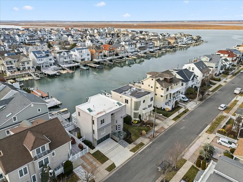 Margate Bayfront Home with Private Dock - Margate City, New Jersey