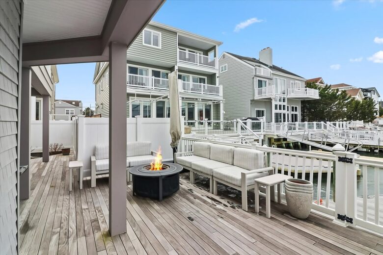 Margate Bayfront Home with Private Dock - Margate City, New Jersey