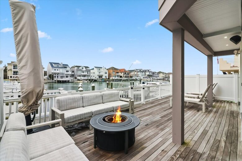 Margate Bayfront Home with Private Dock - Margate City, New Jersey