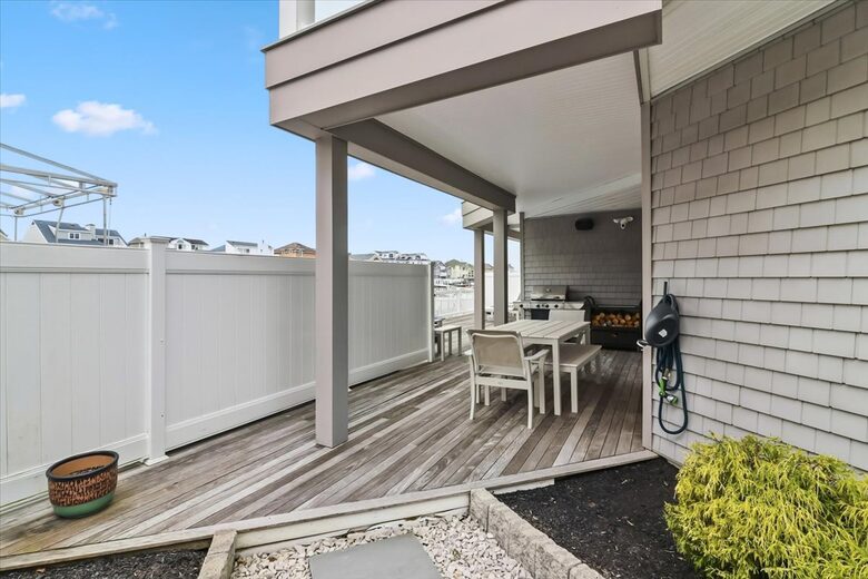 Margate Bayfront Home with Private Dock - Margate City, New Jersey