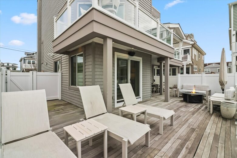 Margate Bayfront Home with Private Dock - Margate City, New Jersey