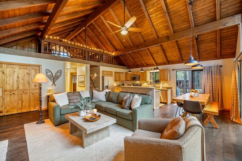 Pinetop Lakes Golf Chalet with Firepit Deck - Pinetop, Arizona