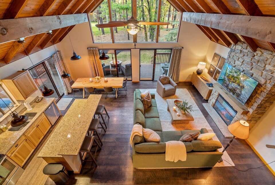 Pinetop Lakes Golf Chalet with Firepit Deck - Pinetop, Arizona
